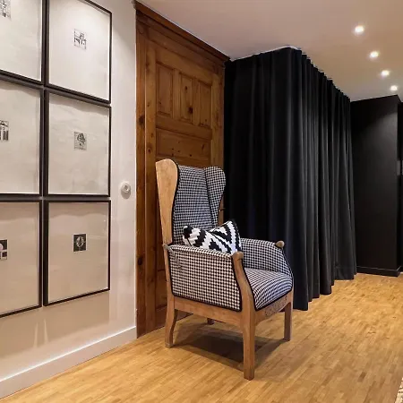 Boutique Apartment *