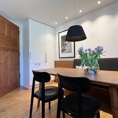 Boutique Apartment *